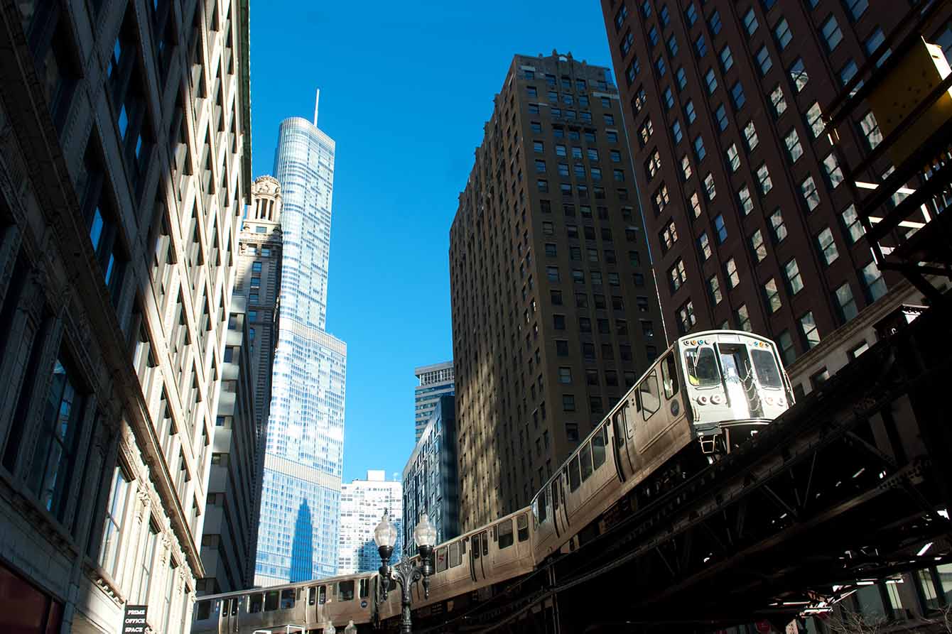 The L train traveling through downtown Chicago